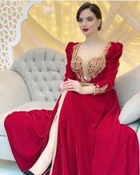 Facebook is showing information to help you better understand the purpose of a page. 130 Idees De Tunisien Robe Traditionnelle Robe Traditionnelle Tunisienne Tenue Traditionnelle