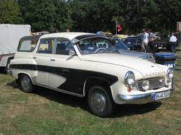 This car has a 2 door coupé type body with a front located engine powering the front wheels. Kombi Wartburg 311 Camping Foto Bild Autos Zweirader Oldtimer Oldtimer Youngtimer Bilder Auf Fotocommunity