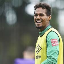 During the eighties, berlin wall crumbled, new computer technologies emerged and blockbuster movies and mtv reshaped pop. Werder Bremen Gebre Selassie Ich Bin Kein Adrenalin Junkie News