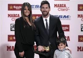 Antonella roccuzzo ha sorprendido mucho en sus redes sociales. Messi Verlangert Mit Barcelona Bis 2021