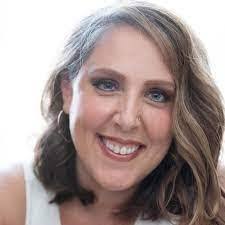 Julie Pinnix's Instagram, Twitter & Facebook