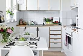 Sama halnya dengan dapur dan ruang makan yang sebenarnya adalah dua ruangan yang saling berkaitan. 11 Desain Dapur Dan Ruang Makan Sempit Pas Banget Buat Rumah Type 36 Rumah123 Com