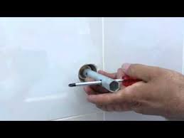 Lavabo ünitesini yerinden söktüm ve altındaki sıcak soğuk su gelirlerini kör tapa ile iptal ettim. Visam Ankastre Taharet Muslugu Montaji Youtube