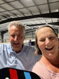 What are the open play hours at Hudsonville pickleball courts?