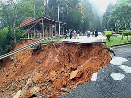 Road Near Genting Highlands Caves In The Star