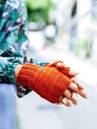 See full list on wikihow.com Fingerless Gloves Knitting Pattern Step By Step Tutorial Sheep And Stitch