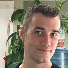 The episode where Richard Webber accidentally gets stoned by drinking Catherine's  “weed juice” has to be one of my favourite Richard moments 😂😂😂