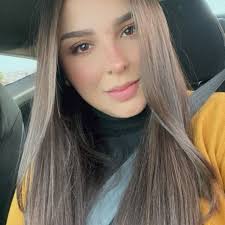 Valeria Olsen's Instagram, Twitter & Facebook