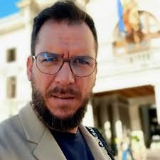 Celia Foster 🇪🇦🦉💙🦖 🥦 (@CeliaFo22782641)