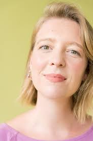 Nora Mueller's Instagram, Twitter & Facebook