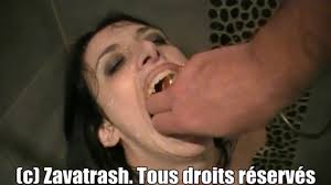 Glory Zavatrash Golden Shower - Jeu d'eau érotiqueEnvie d'orPlaisirs liquides