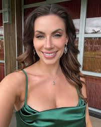 Is it really autumn without a trip to the pumpkin patch? 🧡 • #pumpkinpatch  #davisonorchard #autumnincanada #autumactivities