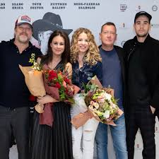 EZ NEM HABCSÓKOS LEÁNYMESE