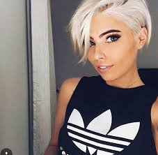 This organic blonde hair color that appears like an ombre on top of a bob hairstyle is just right for young ladies with light skin color. 43 Cool Short Blonde Hairstyles Blonde Hairstyles 2020