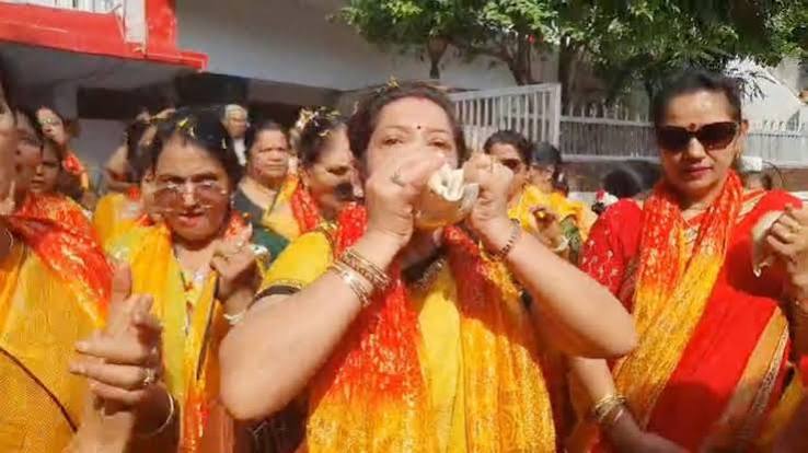 आगरा में ज्ञानेश कुमार के पैतृक घर का हुआ धार्मिक शुद्धिकरण, कांग्रेस के प्रदर्शन से बेहद आहत थे बुजुर्ग माता-पिता - agra cec gyanesh kumar ancestral house ...