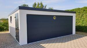 Wie die konstruktion der garage ist mit einer grundfarbe gestrichen, aber die beschichtung besteht aus feuerverzinktem blech in i art Stahl Garage Von Innen Innenansicht Elektro Installation Und Ordnungssysteme News Brandl