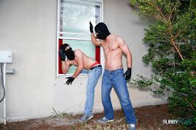 Goddess Vivian Leigh enjoys cross-dressed BDSM slaves worshiping her sexy  feet - Pichunter