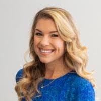 Tina Nowak's Instagram, Twitter & Facebook