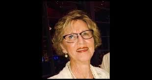 Sandra Hutton's Instagram, Twitter & Facebook