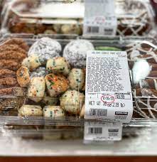 As the associate producer at bolt labs creative, i developed the concept and wrote the script for this digital spot for costco. Costco Deals Love These Costco Holiday Cookies Get Facebook
