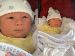 Maybe you would like to learn more about one of these? Filho De Pyong Lee E Flagrado Com Os Olhos Abertos Pela Primeira Vez