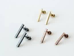 What does pin mean? | Lingoland English-English Dictionary