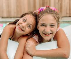 First day of 3rd grade for Sophie!!! Both girls has the very best day back  to school and Sophie loved loved loved her new teacher (on second photo)  and her loooong hair!