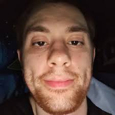 I'm single, anybody want a gf?💔