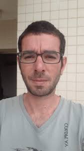 Tom Wenger מחר ב- 15:00, בבית המשפט ברחובות, מדינת ישראל תדרוש להכניס את  ניר יופטרו לכלא. האשמה: הוא הכין שמן קנאביס לחולי סרטן, בהתנדבות מלאה,  מהקנאביס הרפואי שלהם שהם קיבלו במירשם. תשאלו: