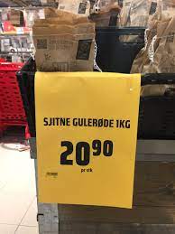 Februar 1996 i ulsteinvik) er en norsk friidrettsutøver.han representerer dimna idrettslag og har leif olav alnes som hovedtrener. Kai Warholm Warholm1 Twitter