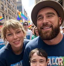 JUST IN; Louis Vuitton CEO David Hynam Praises Taylor Swift and Travis  Kelce for Their Inspiring Participation in 2025 NYC Pride March, Advocating  for LGBTQ+ Rights and Protesting Trump Policies  https://usamidia.com/louis-vuitton-ceo-david-hynam ...