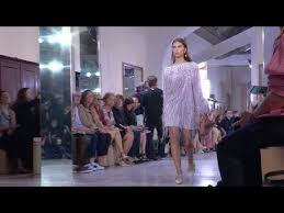 An american model made her professional runway modeling debut for marc jacobs at new york fashion week in 2015 and has. Emily Ratajkowski Gigi Bella Hadid Kendall Jenner And More On The Runway For Bottega Veneta Youtube