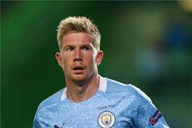 Kevin de bruyne؛ مواليد 28 يونيو 1991)، هو لاعب كرة قدم بلجيكي يلعب في مركز الوسط مع نادي مانشستر سيتي الإنجليزي ومنتخب بلجيكا لكرة القدم. Ø¯ÙŠ Ø¨Ø±ÙˆÙŠÙ† Ù…Ù† Ø§Ù„ØºØ±ÙŠØ¨ ÙƒÙˆÙ†ÙŠ Ø£ÙˆÙ„ Ù„Ø§Ø¹Ø¨ Ù…Ù† Ù…Ø§Ù†Ø´Ø³ØªØ± Ø³ÙŠØªÙŠ ÙŠÙÙˆØ² Ø¨Ø¬Ø§Ø¦Ø²Ø© Ø§Ù„Ø£ÙØ¶Ù„ ÙÙŠ Ø§Ù„Ø¨Ø±ÙŠÙ…ÙŠØ±Ù„ÙŠØ¬ Ø¨Ø·ÙˆÙ„Ø§Øª
