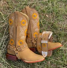 Alfa Western Wear Posts Facebook