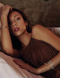 Ester expósito reveló a través de instagram que anda vacacionando en méxico y todo el internet se puso de encimoso a invitarle unos buenos tacos del la actriz española ester expósito alebrestó a la fanaticada del internet luego de que sus historias en instagram revelaran que anda vacacionando en. Ester Exposito By Rafa Gallar For Elle Spain May 2021 Fashionotography