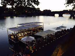 Havre de paix en plein centre de la ville ils sont aussi une source d'inspiration photographique inépuisable. Dans Toulouse Les Bords De Garonne Pourront Bientot Accueillir Plusieurs Guinguettes Flottantes Actu Toulouse