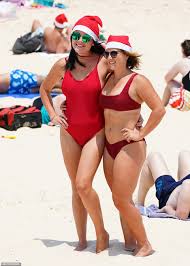 Dec 16, 2020 · baubles of christmas past! Australians In Santa Hats Take To Bondi Beach For A Summer Christmas Daily Mail Online
