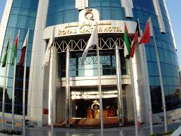 Qatar, officially the state of qatar, is a country located in western asia, occupying the small qatar peninsula on the northeastern coast of the arabian peninsula. Royal Qatar Hotel Doha 2020 Neue Angebote Hd Fotos Bewertungen