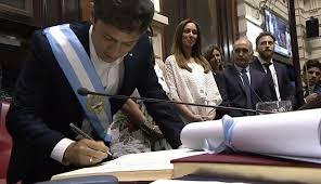 Todo lo que necesitás saber sobre axel kicillof en argentina y en el mundo. Axel Kicillof Asumio Como Gobernador De La Provincia De Buenos Aires