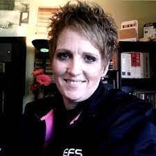 Shelly Gresham's Instagram, Twitter & Facebook