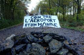 Si le projet d'aéroport reste encore en suspens, on se rapproche d'une évacuation de la zone. Notre Dame Des Landes Thwarted Eviction Of A New Squat On The Zad