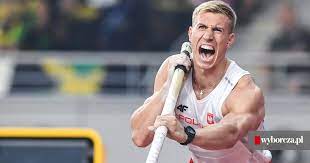 Check out the latest pictures, photos and images of piotr lisek from 2021. Kazdy Uczestnik Hme W Lekkiej Atletyce W Toruniu Przejdzie Test Na Koronawirusa