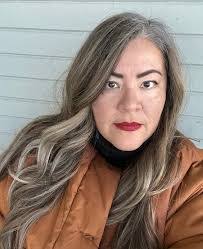 Tara Moon's Instagram, Twitter & Facebook