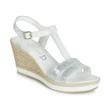 Les chaussures marco tozzi sont légères, agréables à porter et s'adaptent à toutes vos tenues. Marco Tozzi Treleli Blanc Argent Chaussure Pas Cher Avec Shoes Fr Chaussures Sandale Femme 59 95
