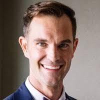 Robert Estill's Instagram, Twitter & Facebook