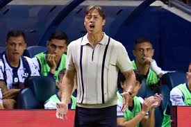 Le van bien las rayas a Almeyda