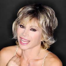 La mujer que ahora pasea su desparpajo y salero por las playas de honduras, fue la elegida por carmen russo para ser la madre de su primera hija, maría. Maria Turchi Ricordate La Bellissima Figlia Di Enzo Paolo Turchi E Carmen Russo Oggi E Cresciuta Ecco Come Ritroviamo