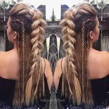 Weil frauen, die wert auf ihr äußeres legen, auch bei ihrer frisur sehr wählerisch sind, gilt es zunächst ein paar dinge zu beachten. 94 Wikinger Frisuren Ideen Frisuren Geflochtene Frisuren Flechtfrisuren