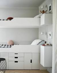 Son couchage en hauteur laisse plus de place sur le sol. Ou Trouver Votre Lit Avec Tiroir De Rangement Archzine Fr Lit Enfant Rangement Lit Tiroir Rangement Sous Lit