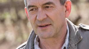 Il est diffusé quotidiennement du lundi au vendredi depuis le 27 août 2018 en france sur france 2 à 20 h 40. Programmes Tv Evenements Nouveautes Nouveaute Un Si Grand Soleil Polynesie La 1ere